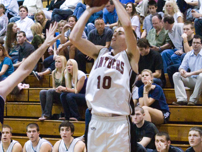 Men's hoops take down No. 14 Cal Lutheran in home-opener