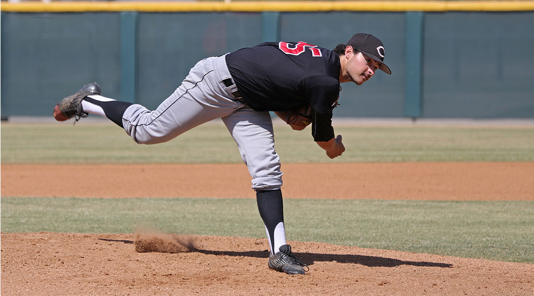 Matt Mogollon delivers a pitch.