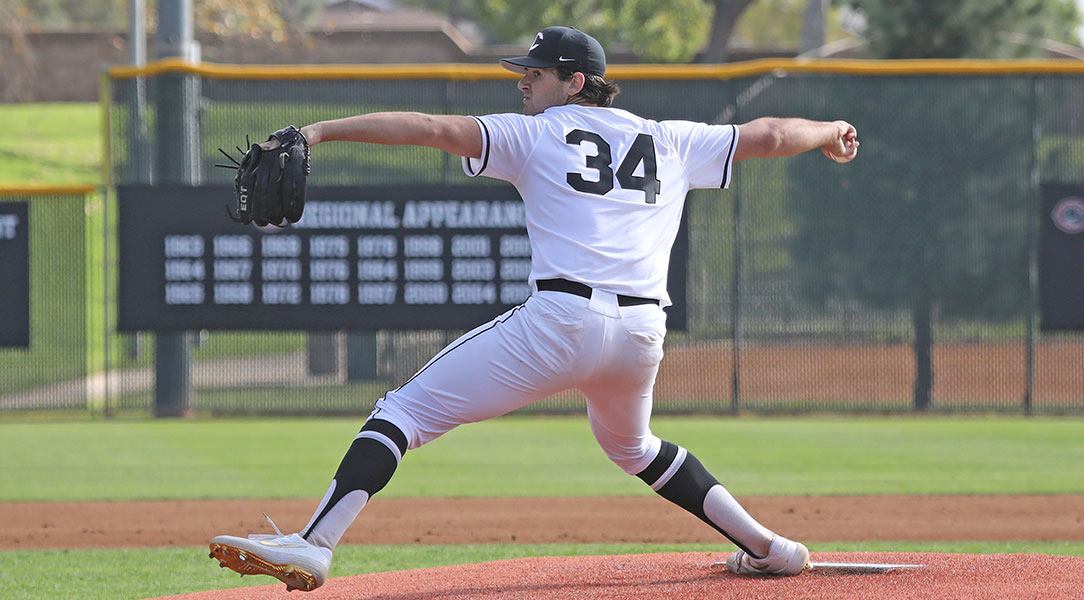 Nick Garcia throws a pitch.