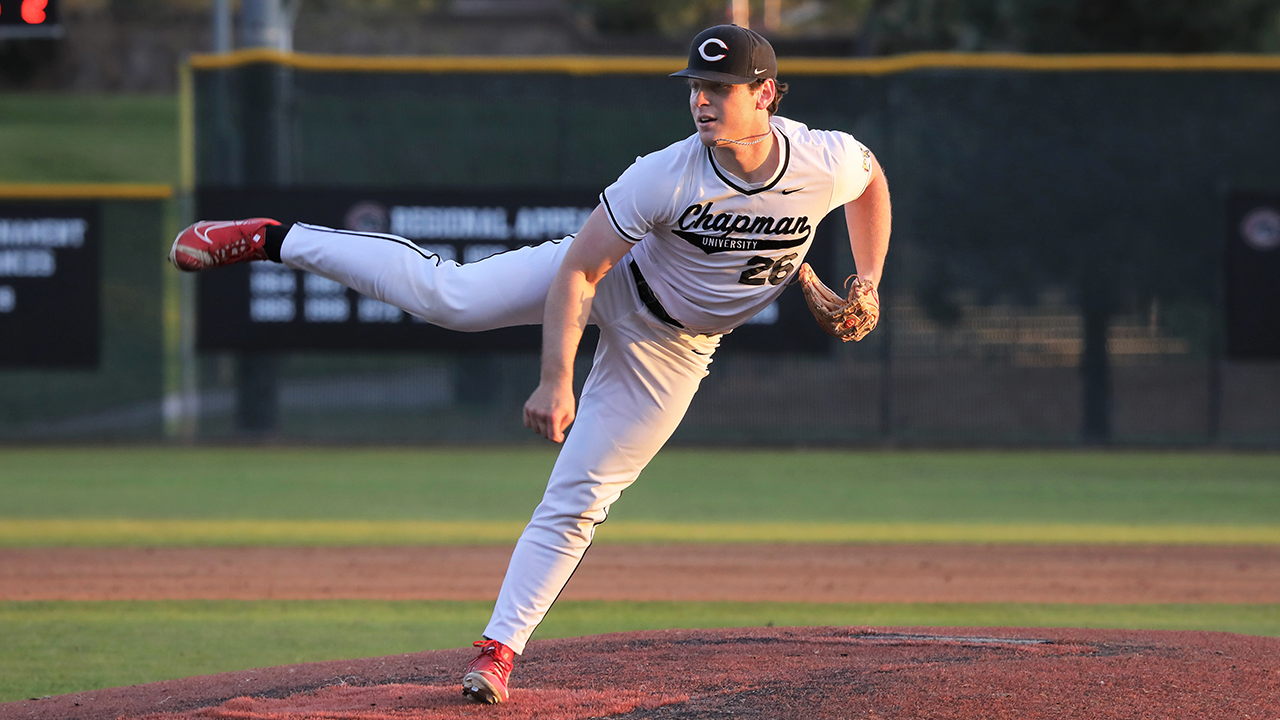 Henry Chabot pitches.