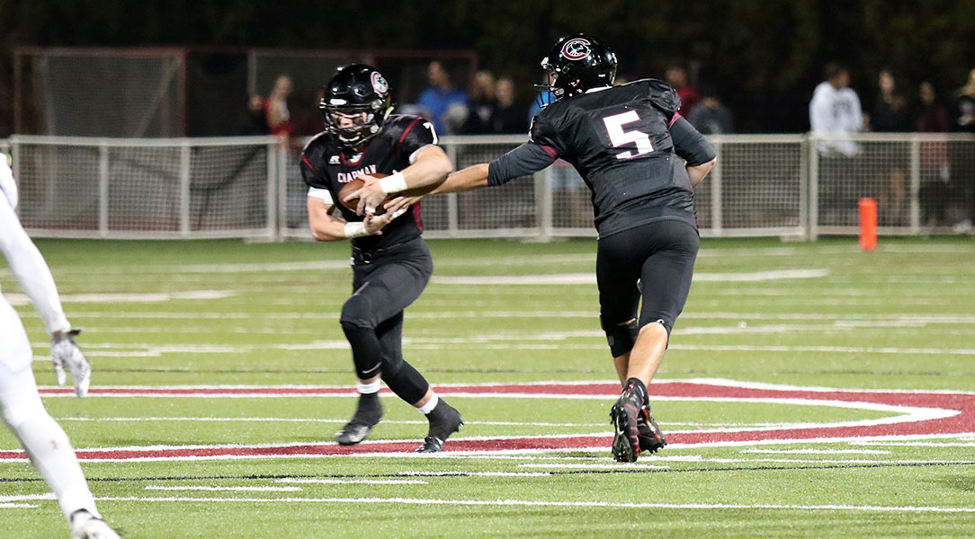 Jake Newman gets the ball from Ian Fieber to start a rush.