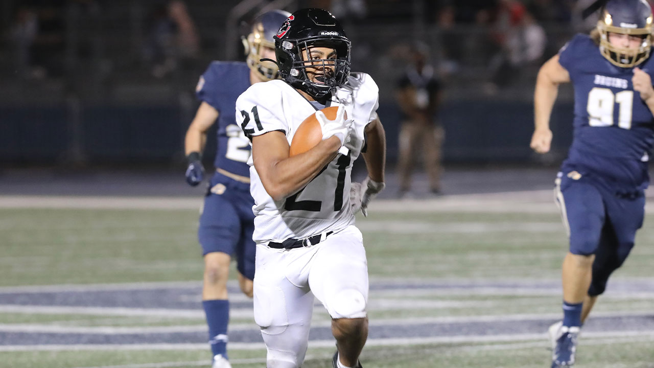 Isaiah Woods runs for a 50 yard touchdown.