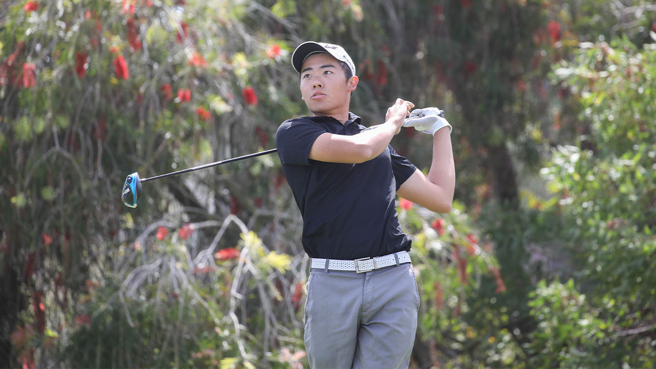 Bradley Lu hits a tee shot.