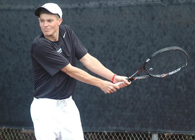 Troy Akin (Photo by Ryan Cavinder)