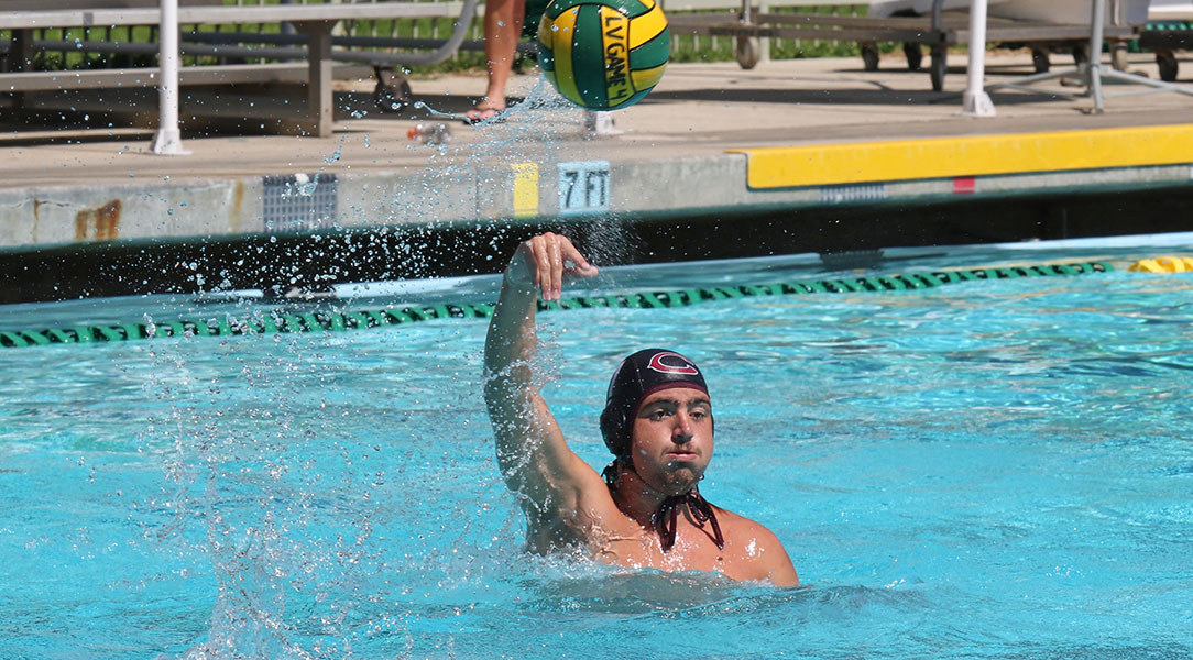 Hunter Ramaekers passes the ball.