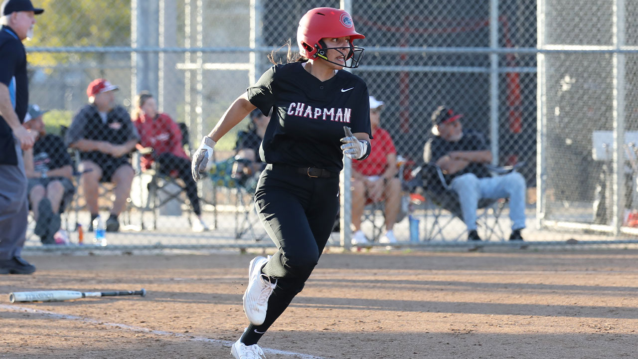 Taylor Cruz runs to first base out of the batters box.