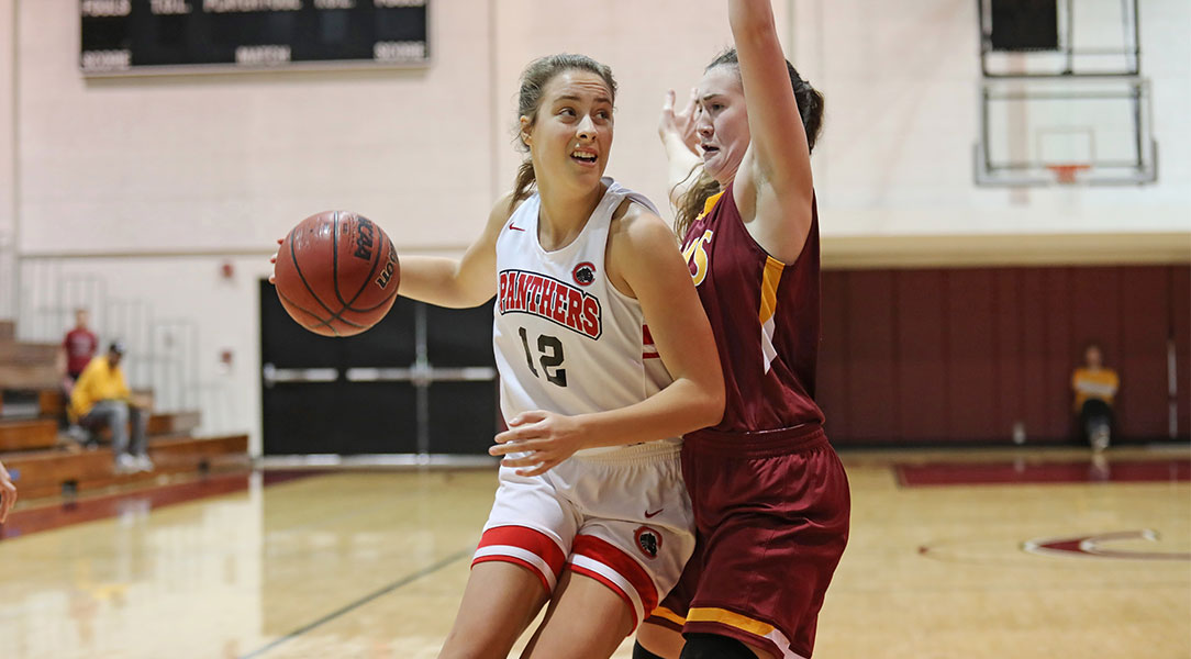 Julia Strand drives to the basket.