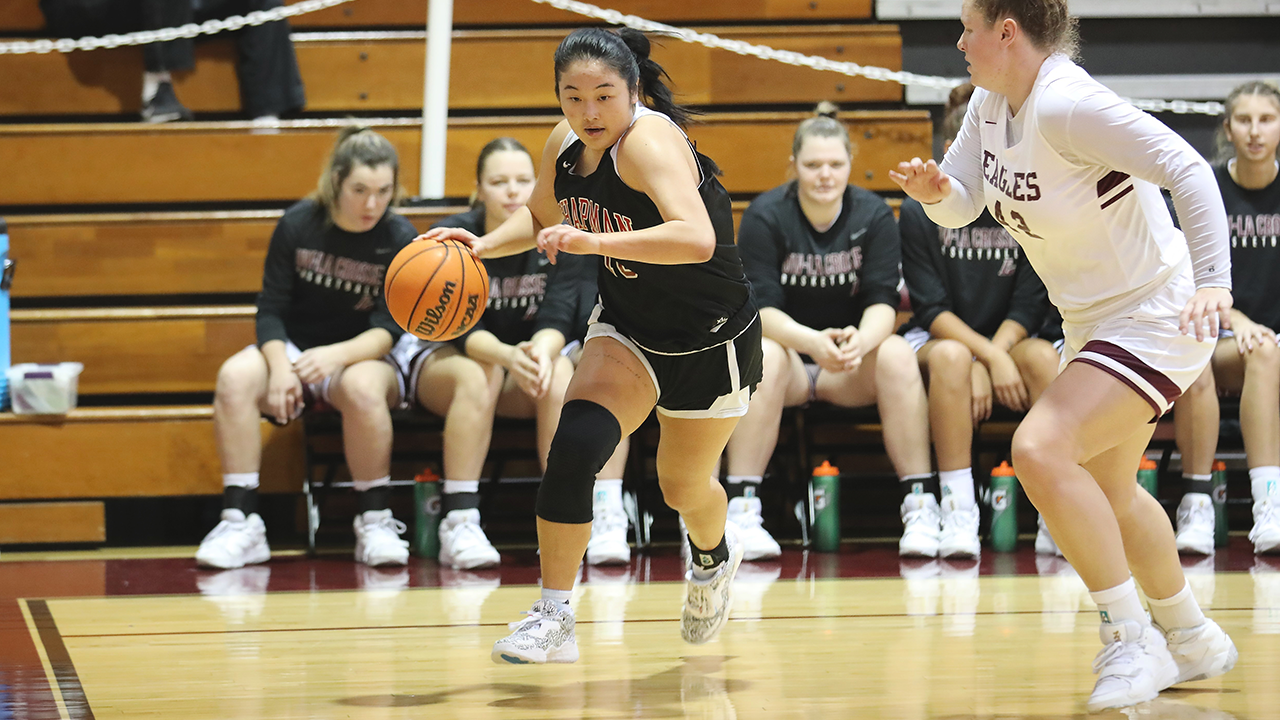 Mia Yamamoto drives to the basket.