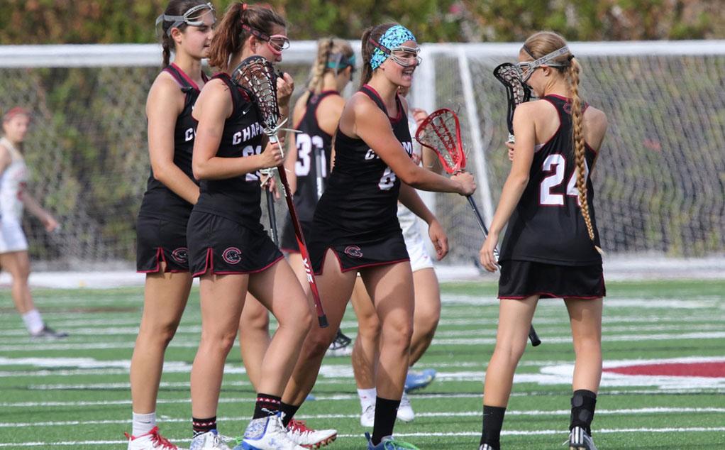 Gretchen Rodenberger and teammates (photo by Larry Newman)
