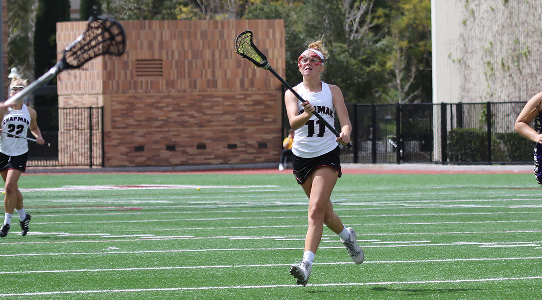 Leah Donnelly prepares to catch the ball.