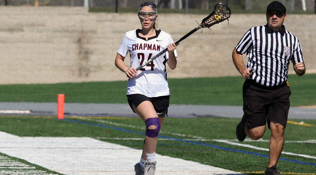 Danielle Zahn runs down the sideline.