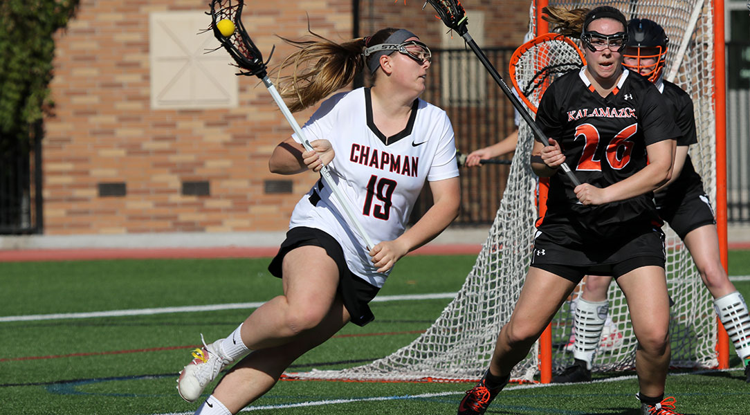 Alexandra Callaway tries to avoid a defender while going to goal.