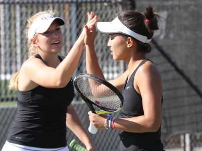 Liz Lewis (left) and Kelley Fox (photo by Chris Donlon)