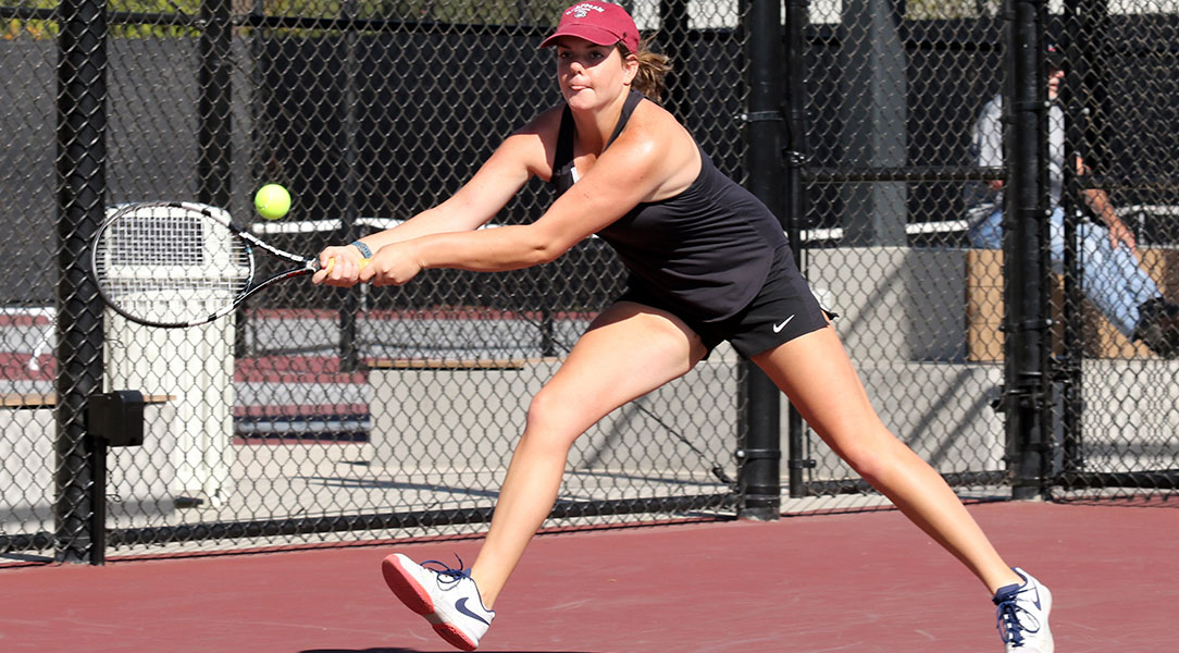 Nicole Fouts goes for the ball.