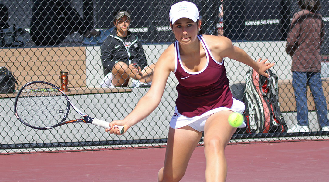 Ogranovich hits the ball.