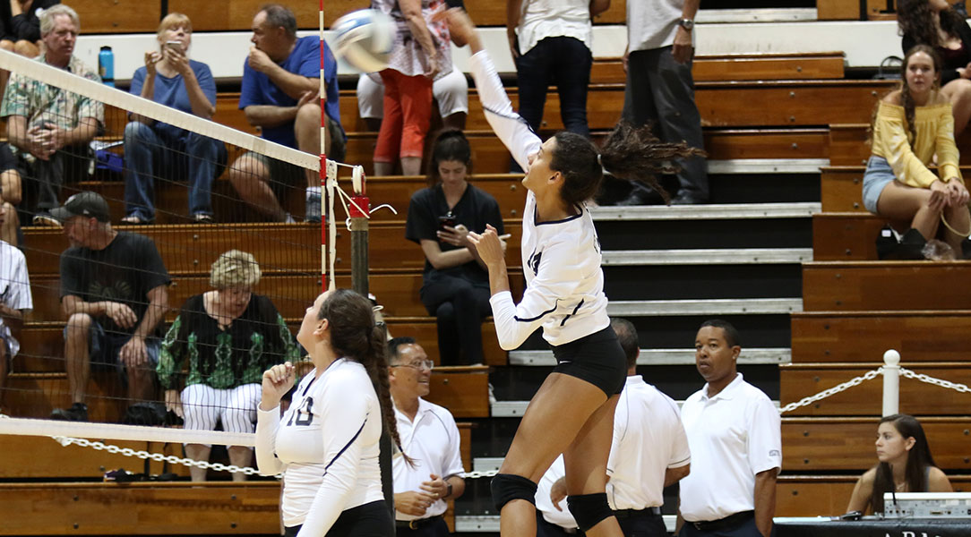 Sophie Srivastava hits the ball.