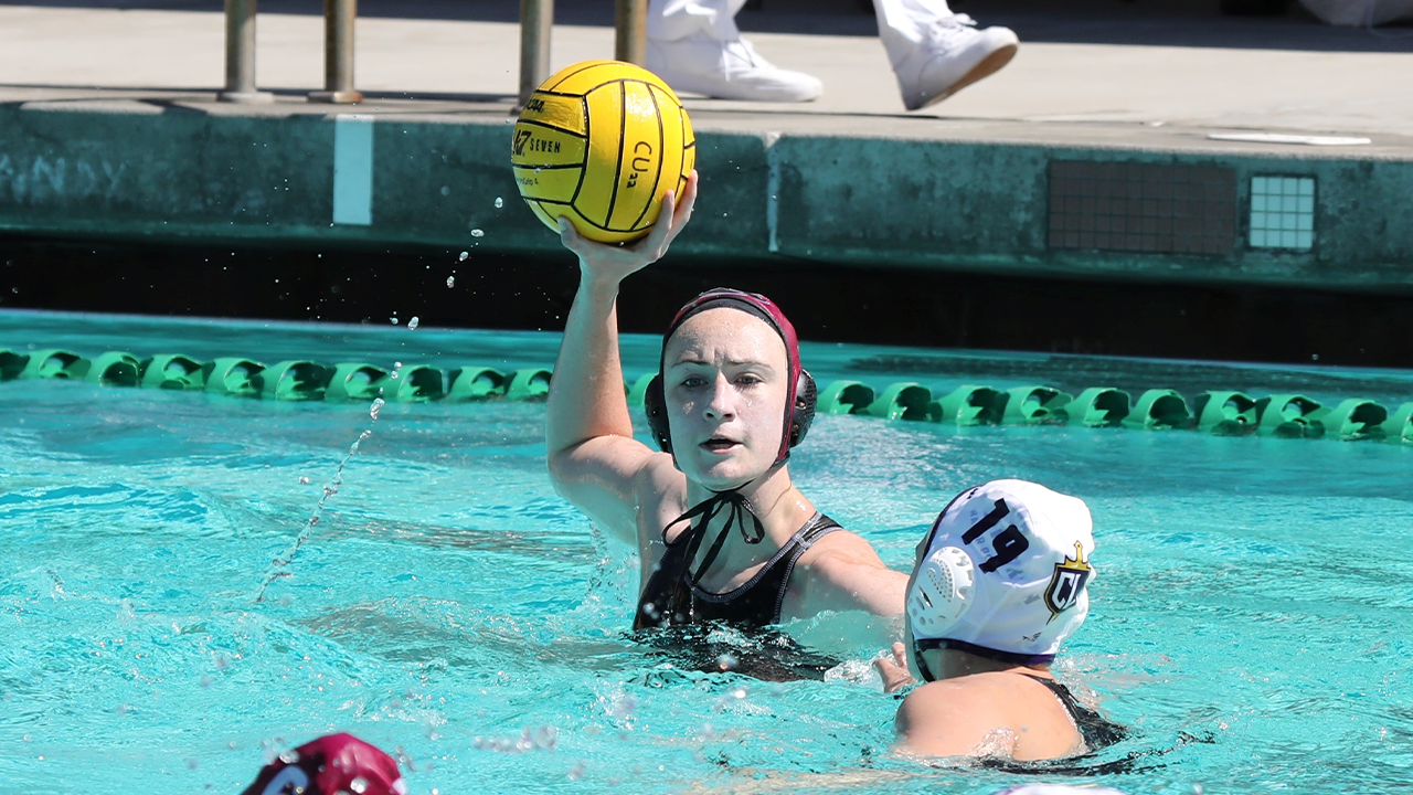 Kasey Markell throws the ball.